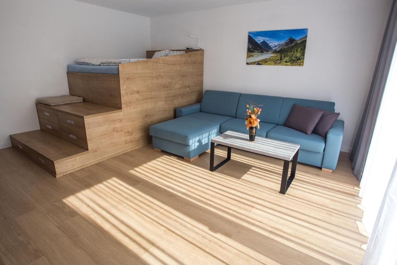 City Apartment โปปรัด ภายนอก รูปภาพ